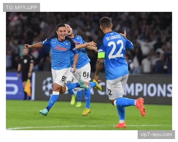 那不勒斯新赛季启航,球迷期待续写辉煌篇章 那不勒斯新赛季启航,球迷期待续写辉煌篇章