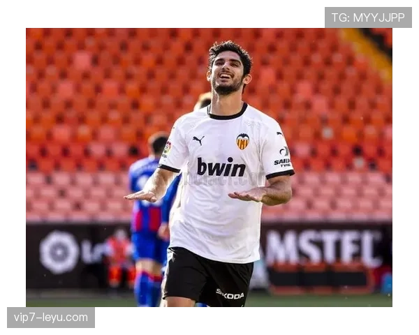 瓦伦西亚边路进攻强势崛起，助球队新赛季连胜状态回暖