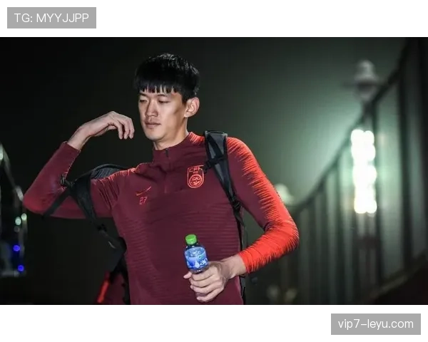 颜骏凌门线神勇救险，状态回勇助球队完成关键逆转