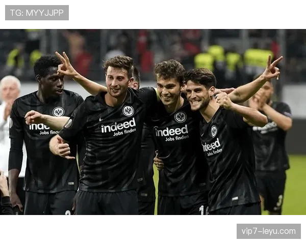 法兰克福中场组织近期表现稳健，攻防转换效率持续提升