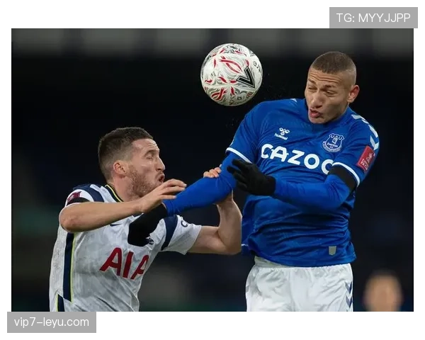 理查利森头球表现稳健，本赛季争顶成功率持续提升