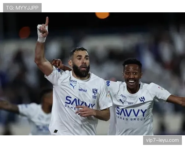 本泽马生涯评价争议：荣誉含金量与战术价值之争